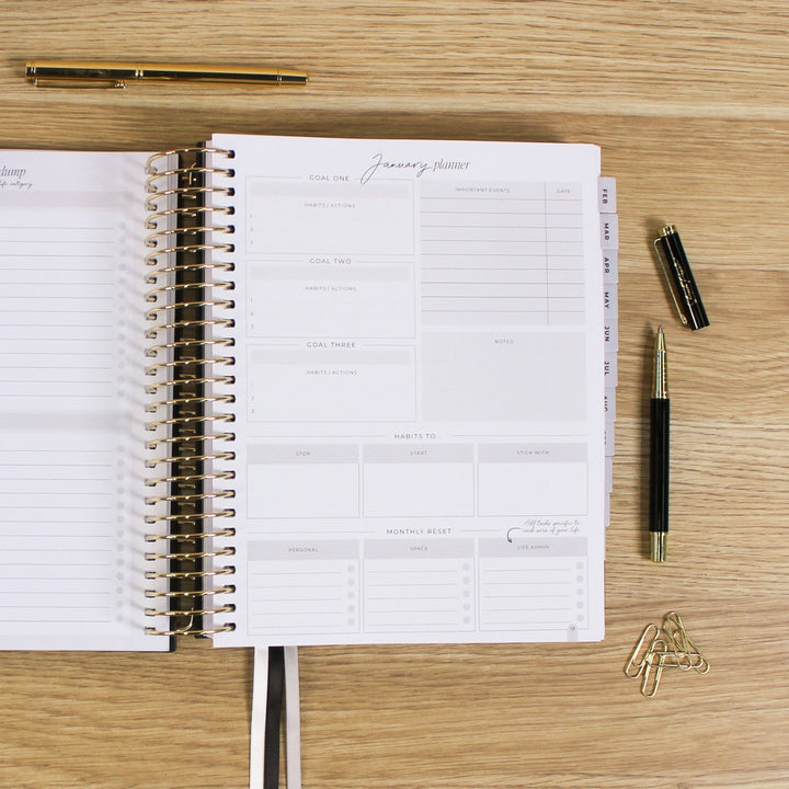 2026 Signature Planner - Black