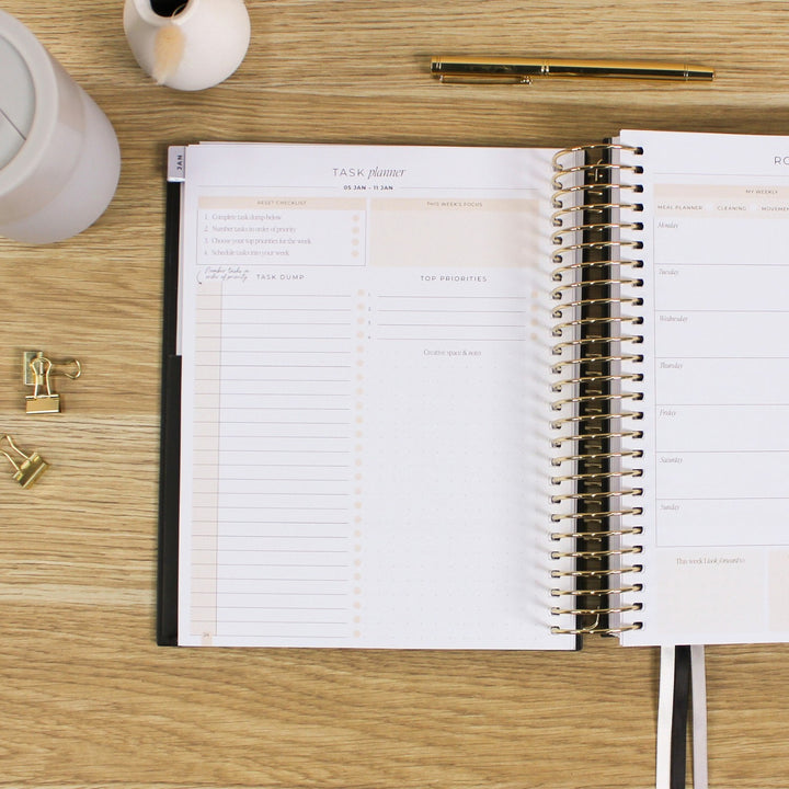 2026 Signature Planner - Black