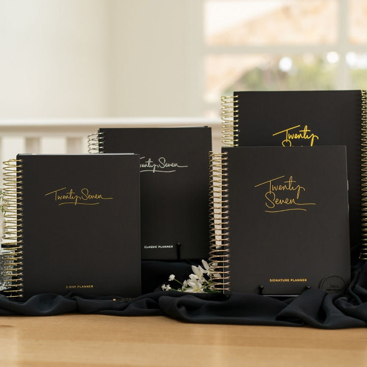 2027 Classic Weekly Planner - Black