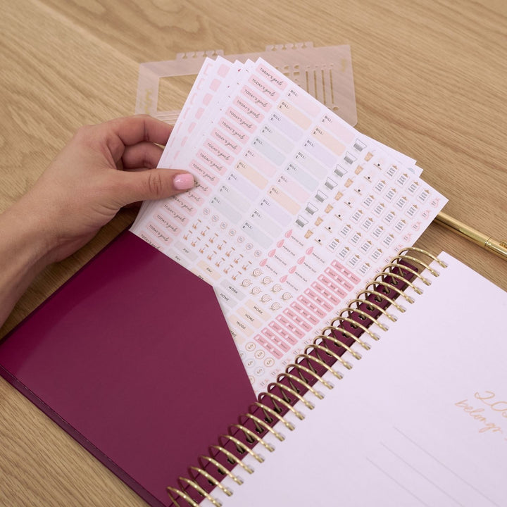 2027 Daily Planner - Berry