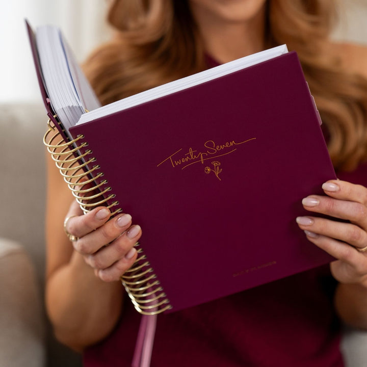 2027 Daily Planner - Berry