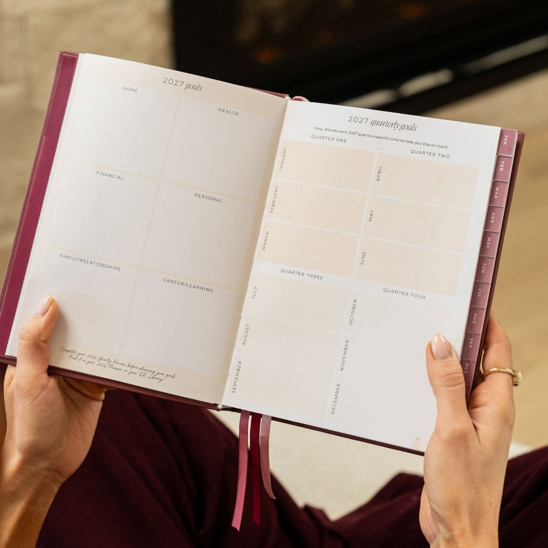 2027 Essential Weekly Planner - Berry
