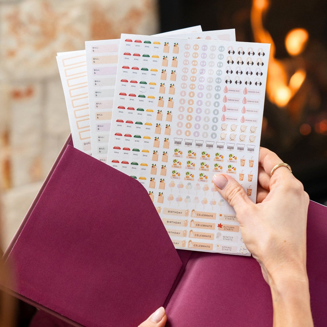 2027 Essential Weekly Planner - Berry