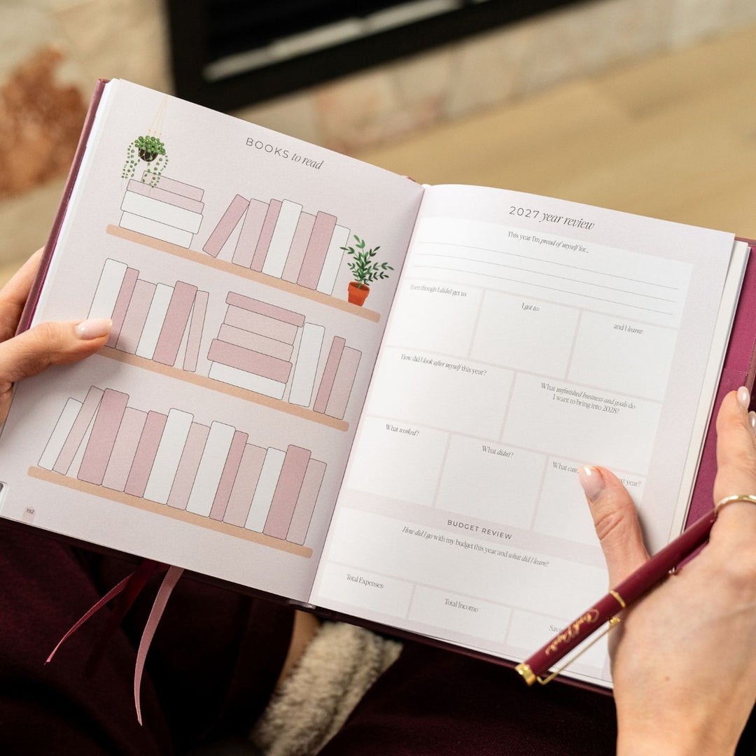 2027 Essential Weekly Planner - Berry