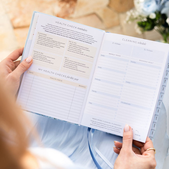 2027 Essential Weekly Planner - Bluebelle