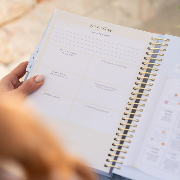 2027 Signature Weekly Planner - Bluebelle
