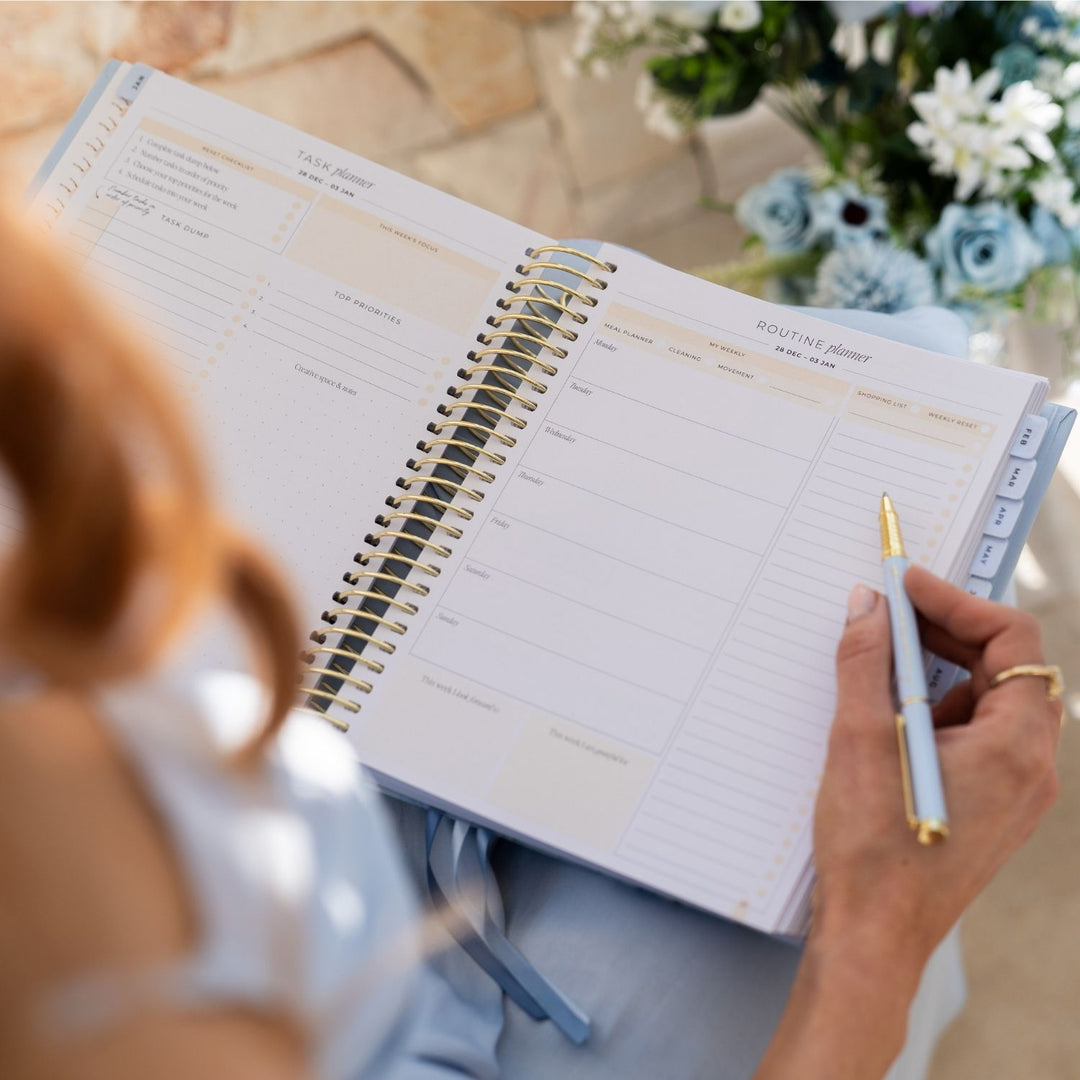 2027 Signature Weekly Planner - Bluebelle