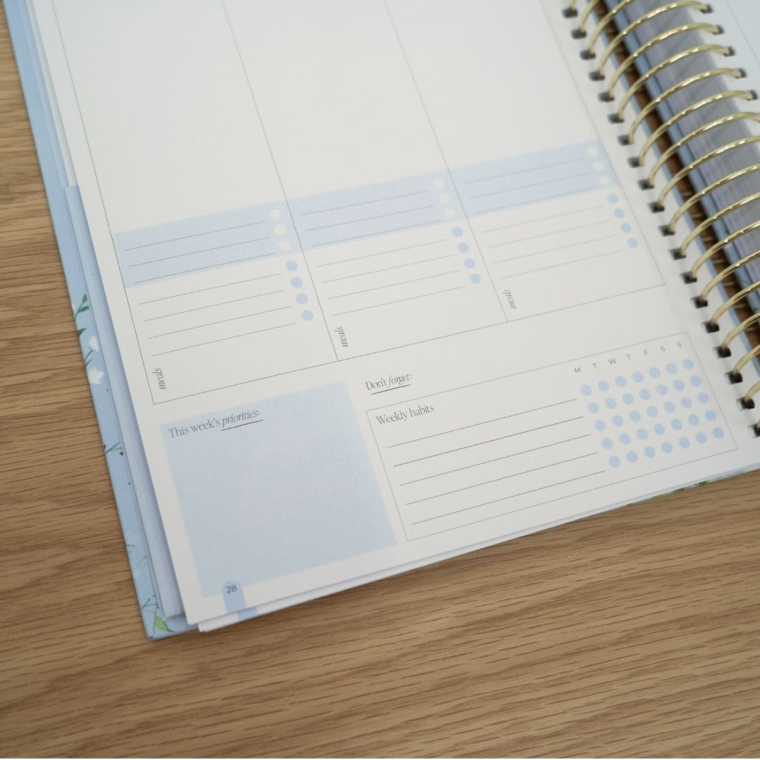2027 Signature Weekly Planner - Bluebelle