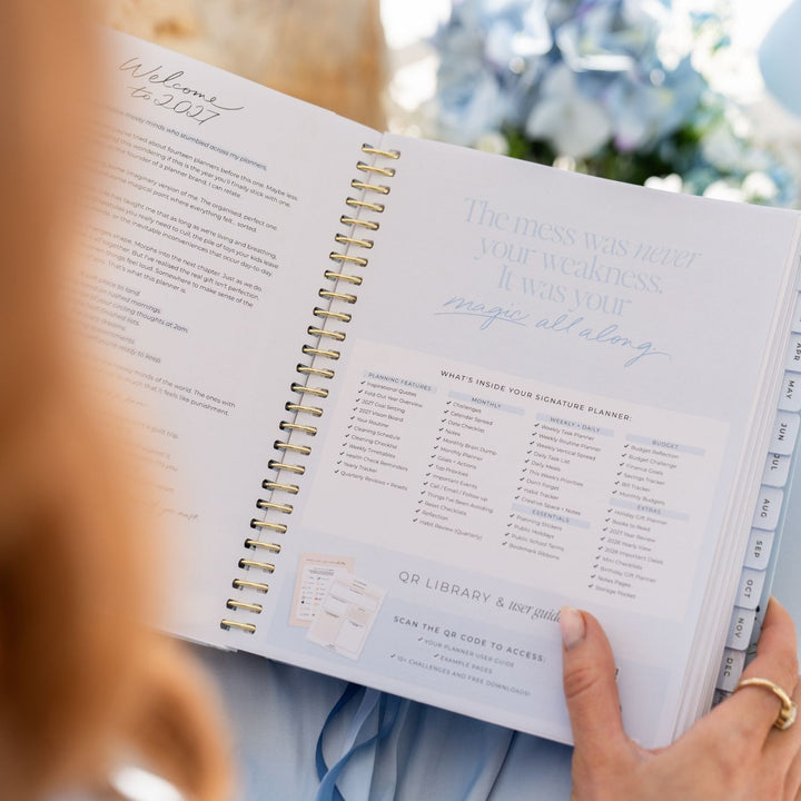 2027 Signature Weekly Planner - Bluebelle