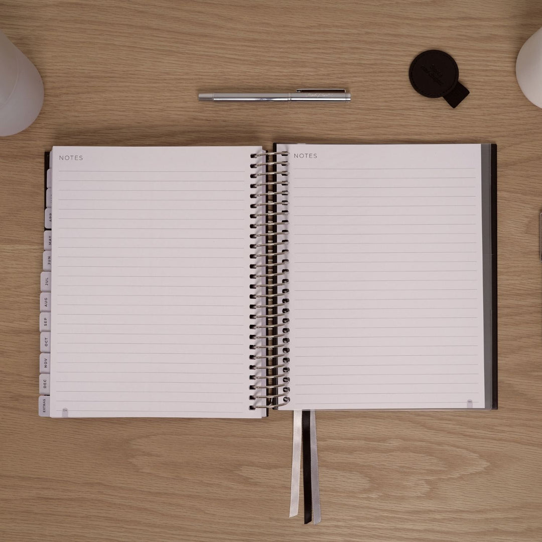 2027 Classic Weekly Planner - Black