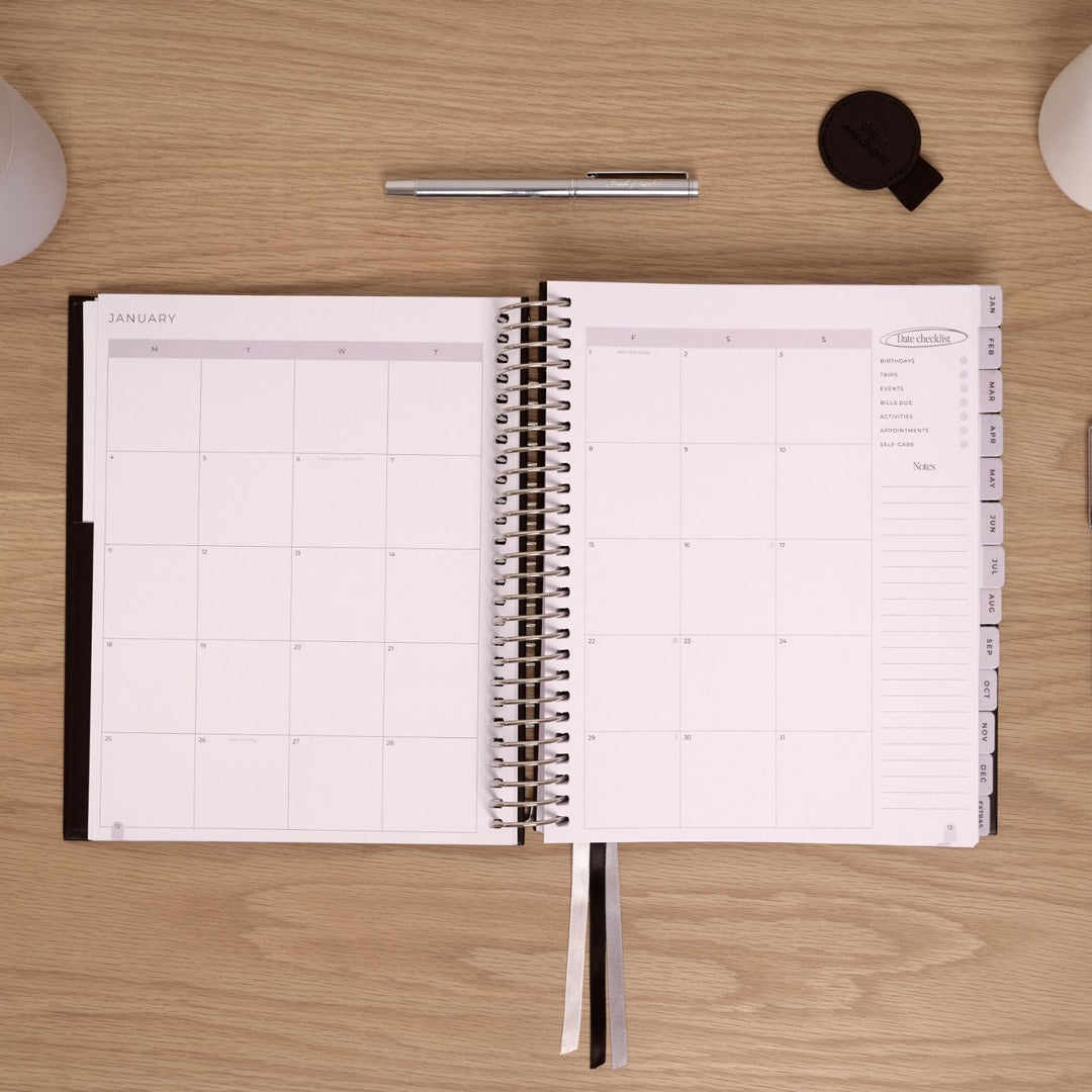2027 Classic Weekly Planner - Black