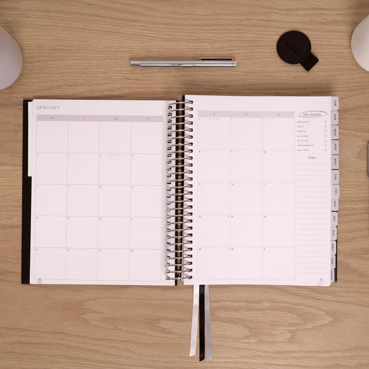2027 Classic Weekly Planner - Black