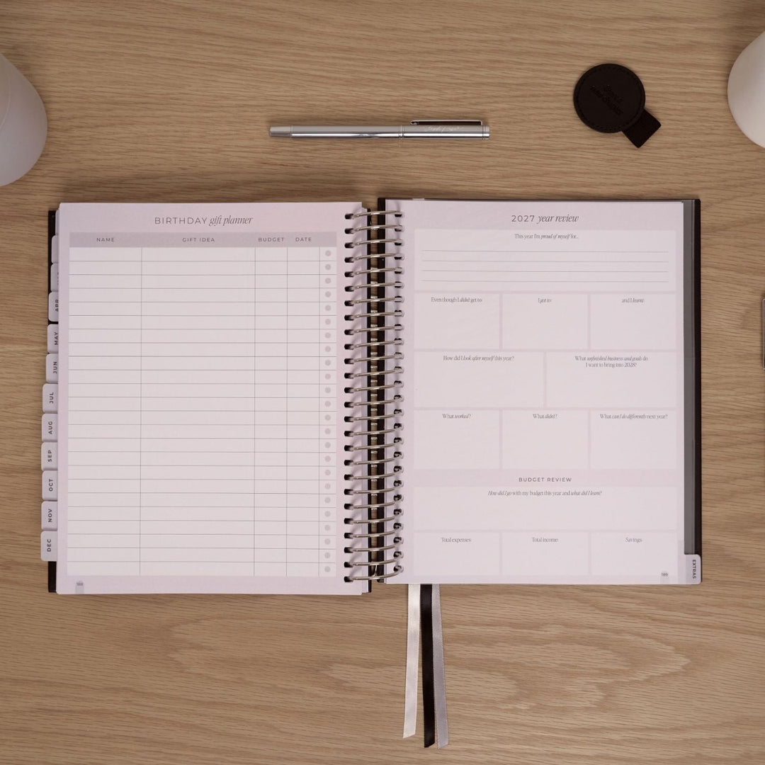 2027 Classic Weekly Planner - Black