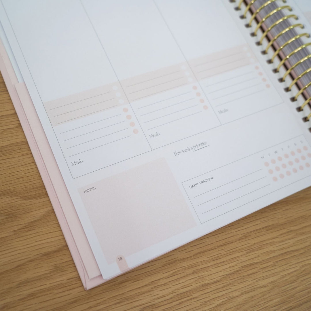 2027 Classic Weekly Planner - Blush