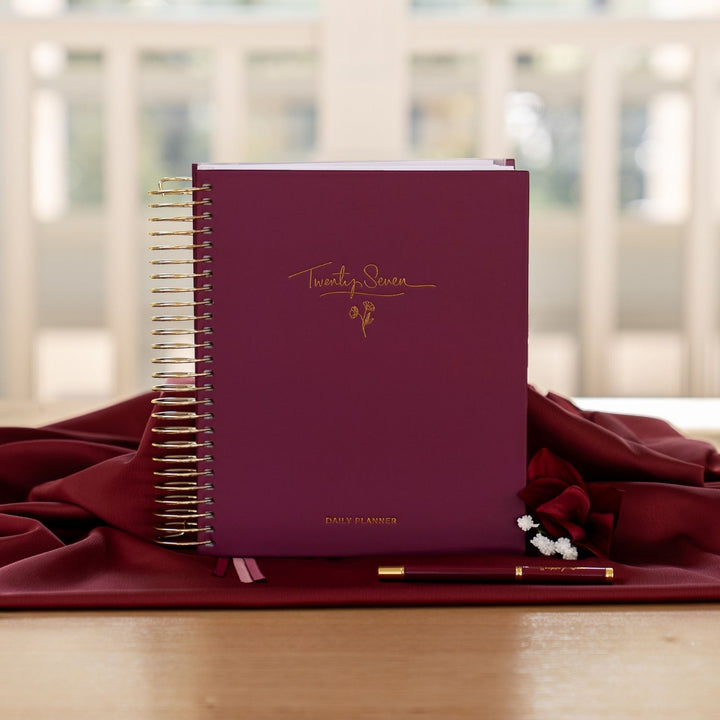 2027 Daily Planner - Berry
