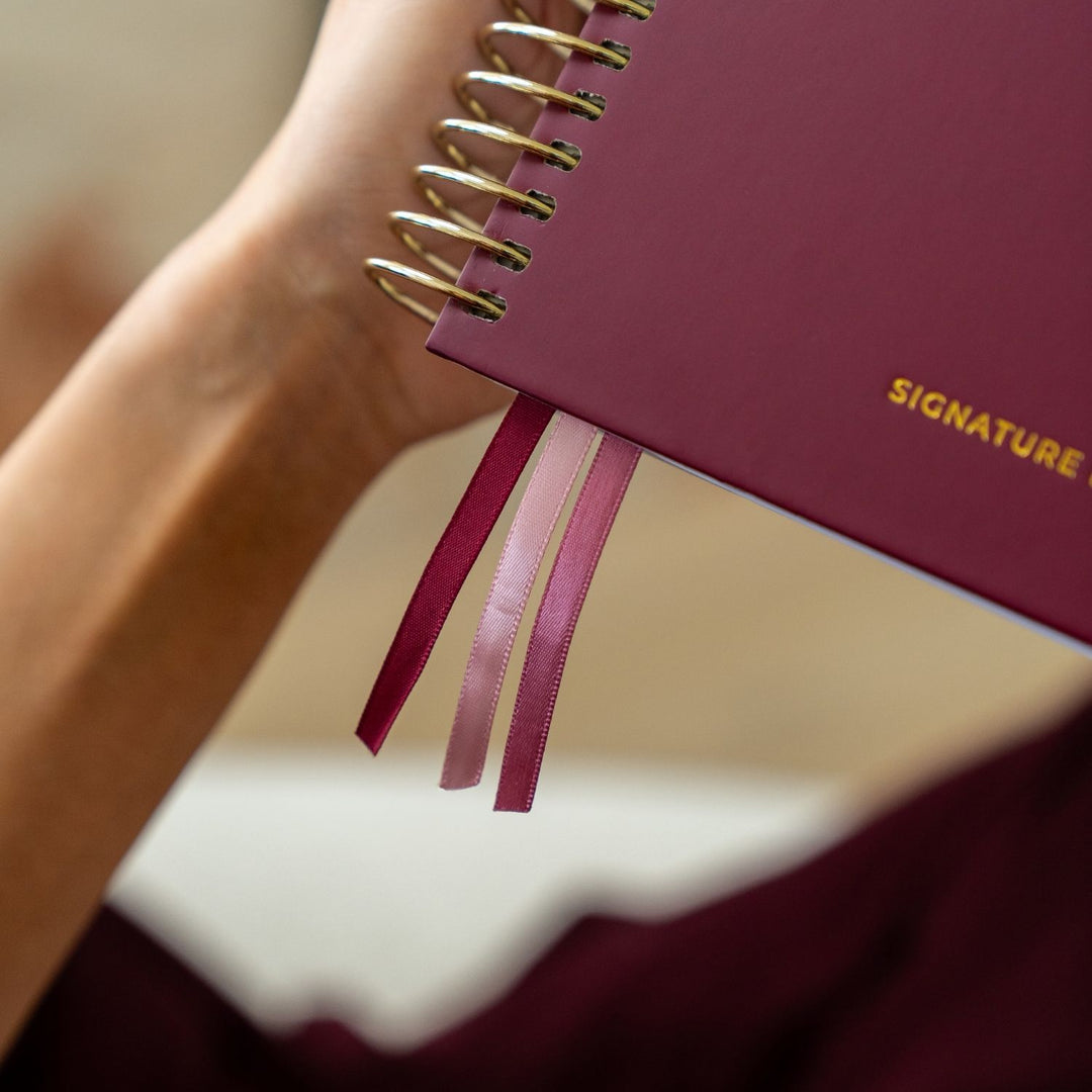 2027 Signature Weekly Planner - Berry