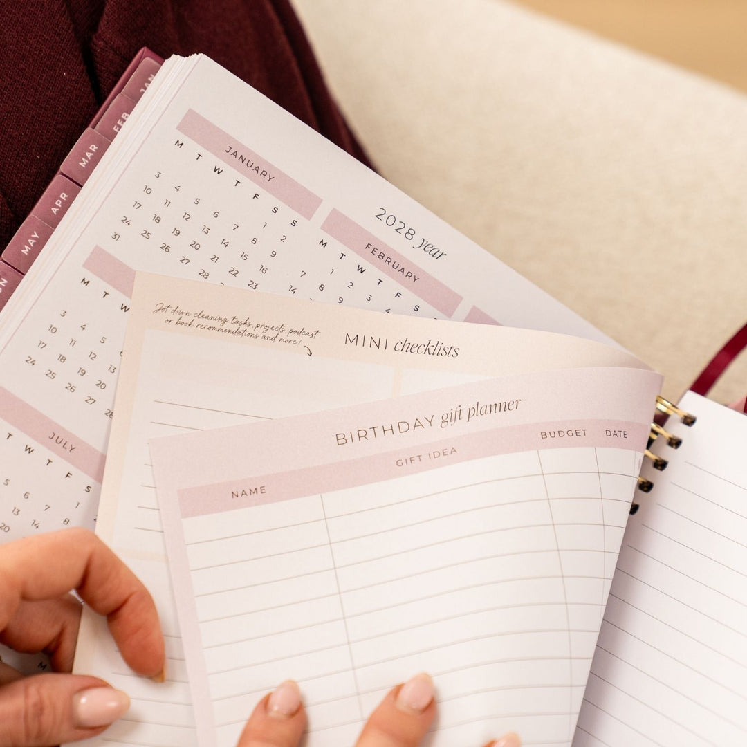 2027 Signature Weekly Planner - Berry