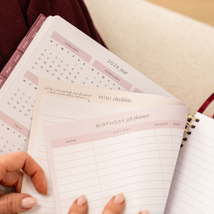 2027 Signature Weekly Planner - Berry