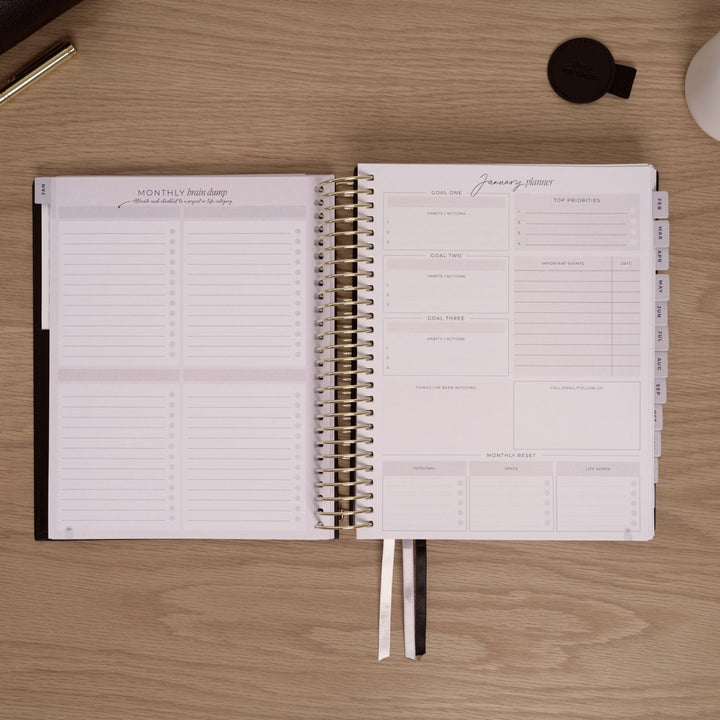 2027 Signature Weekly Planner - Black