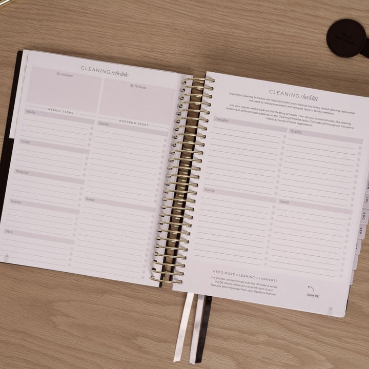 2027 Signature Weekly Planner - Black