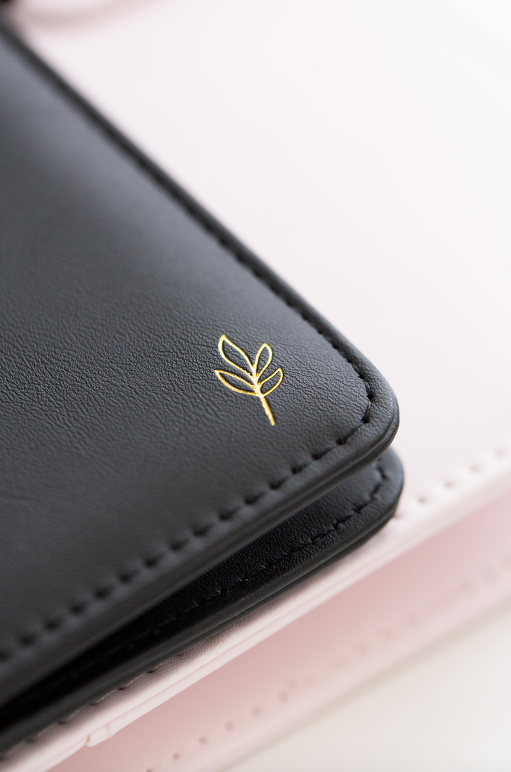 Steph-Pase-Signature-Daily-Classic-Cover-Black-Blush-1.png