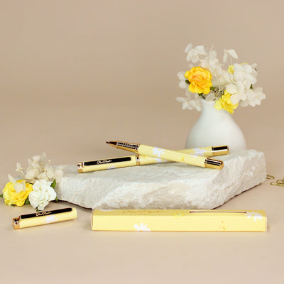 The Luxe Pen  - Butter Yellow Daisy Print